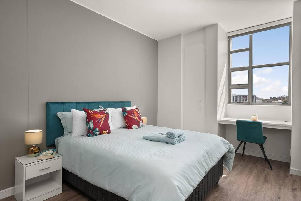 יוהנסבורג The Median Rosebank Luxury Apartment - Building With Generator מראה חיצוני תמונה