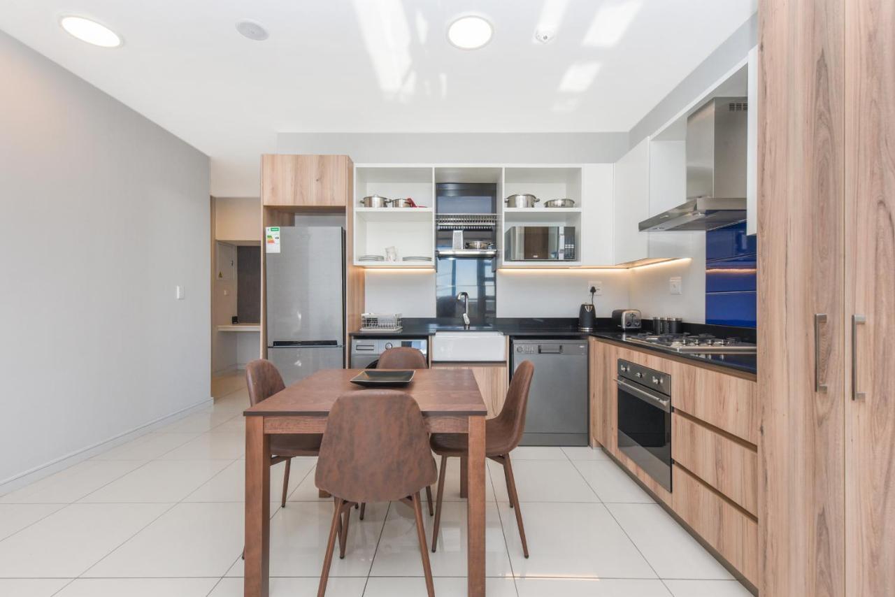 יוהנסבורג The Median Rosebank Luxury Apartment - Building With Generator מראה חיצוני תמונה
