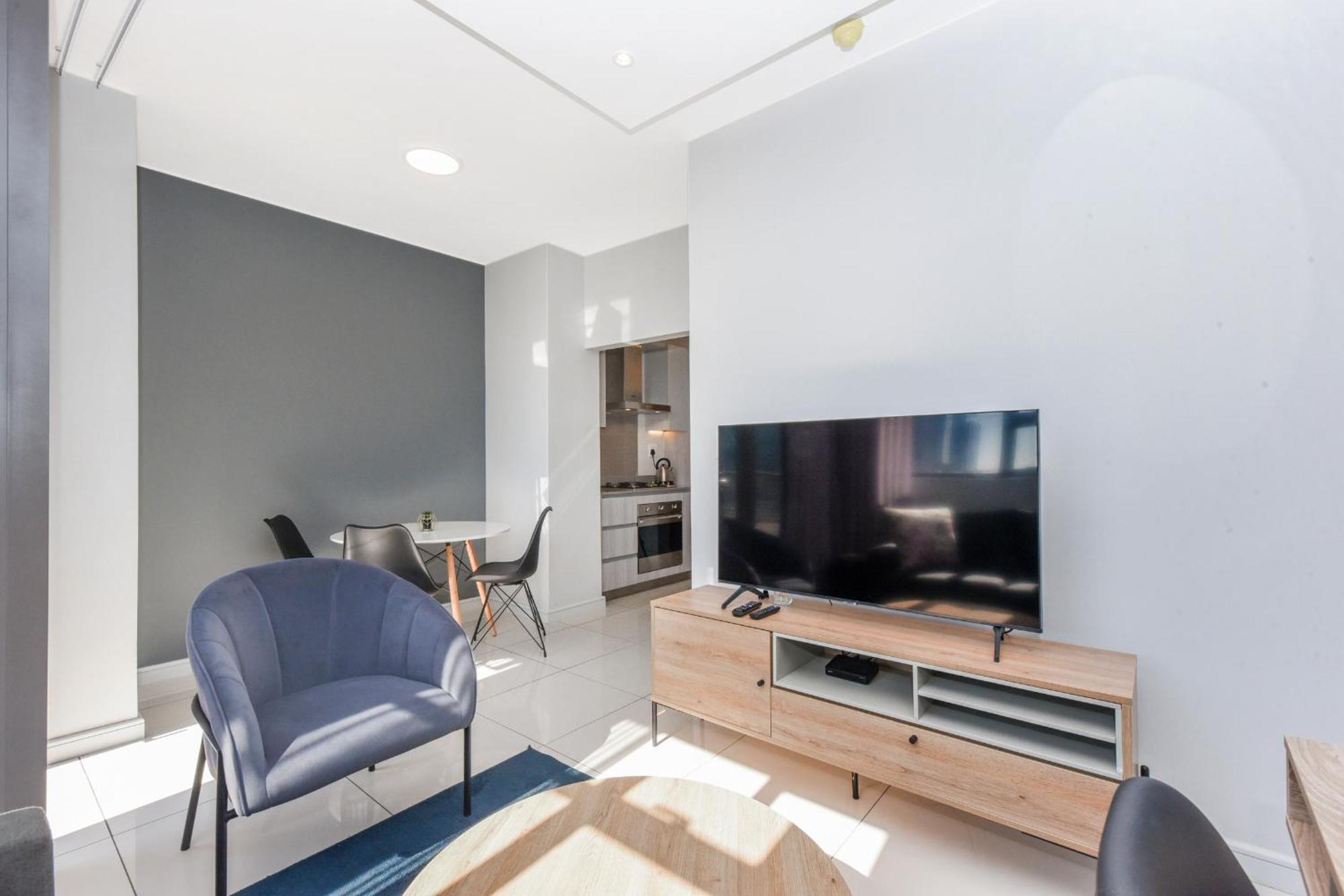 יוהנסבורג The Median Rosebank Luxury Apartment - Building With Generator מראה חיצוני תמונה